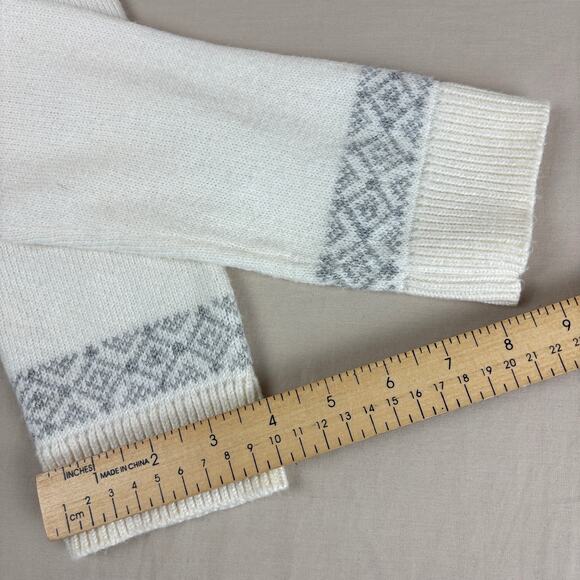 Talbots Size Small Sparkle Fair Isle Sweater - Cream Off White Grey Snowflakes - Picture 10 of 11